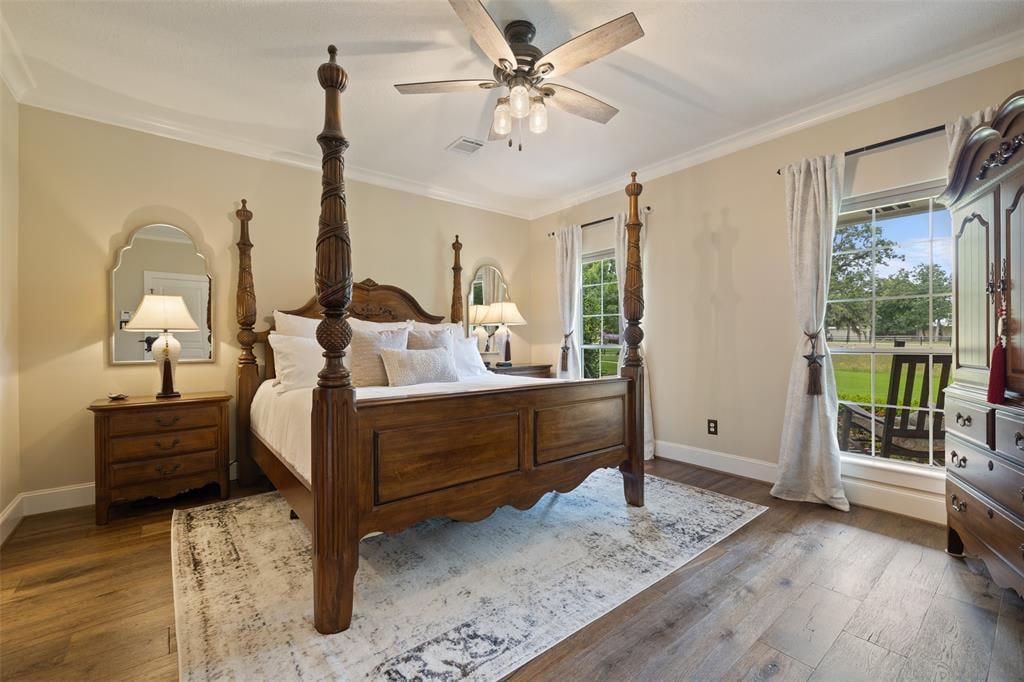 461 Piney Creek Rd Bellville, Tx 77418