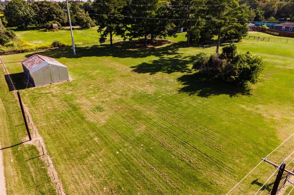 210 W Chatham St Bellville, Tx 77418