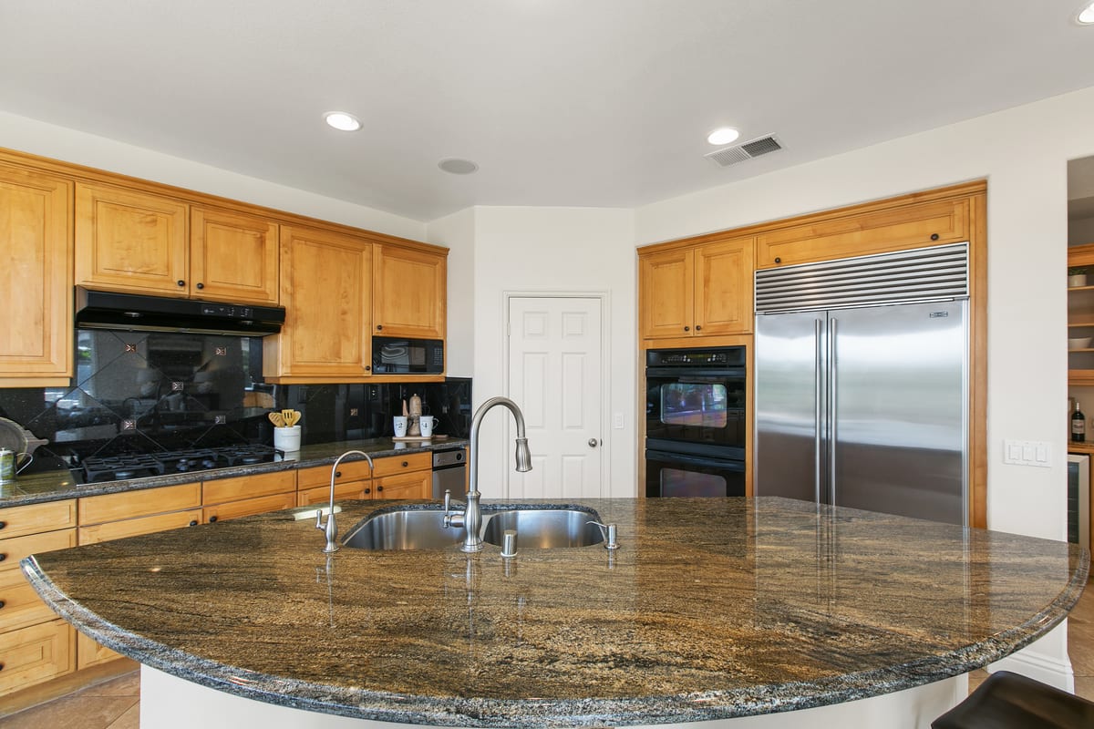 5255 Raven Hill Point