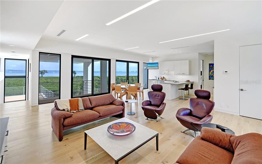1580 Harbor Cay Lane