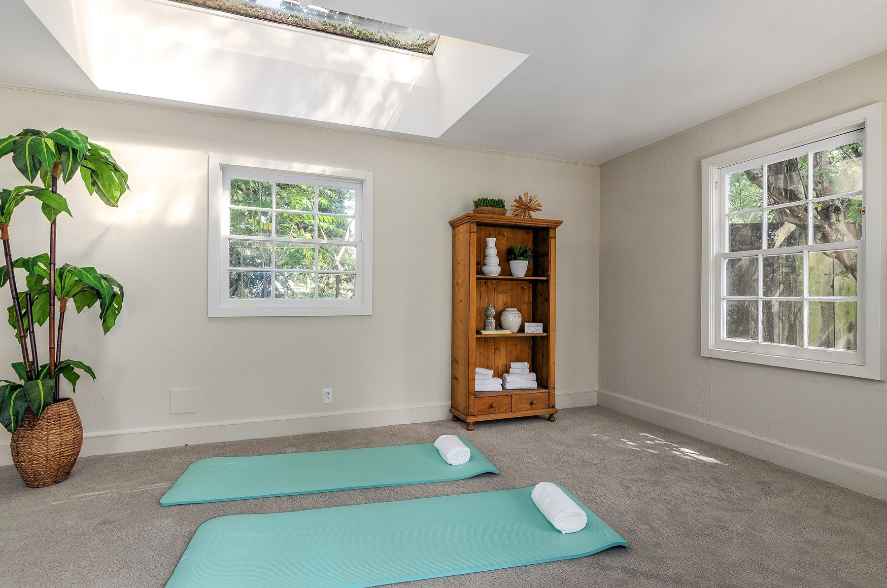 160 Alderwood Rd