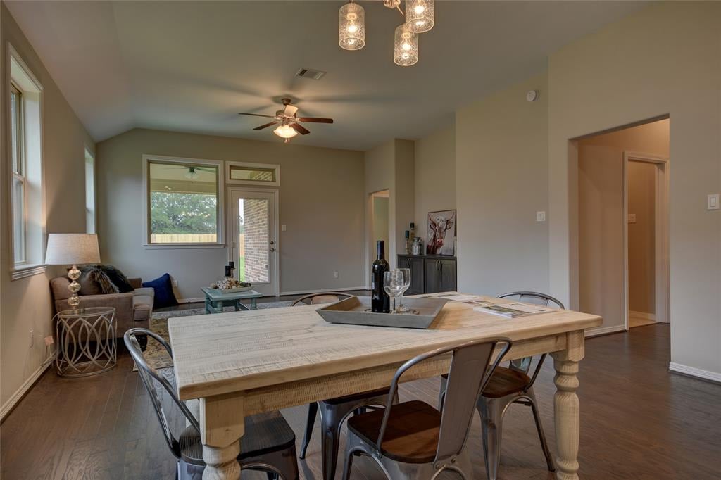 42 Briarwood Lane Bellville, Tx 77418