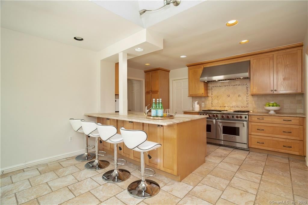 25 Linwood Ave