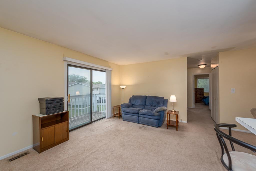 1515 Fremont Dr., Hanover Park, IL 60133