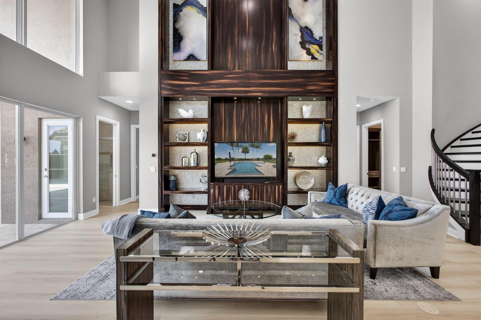 11135 Lynwood Palm Way