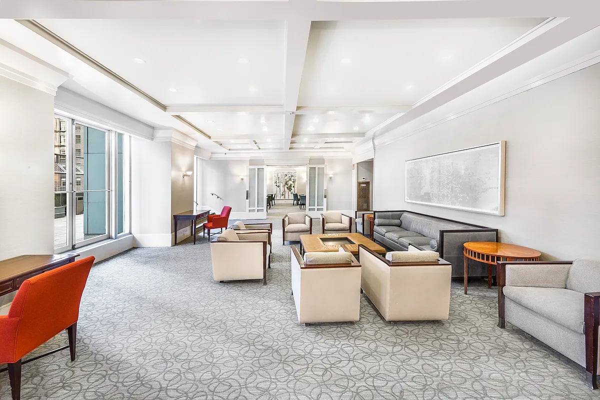 301 W 57th St #37C