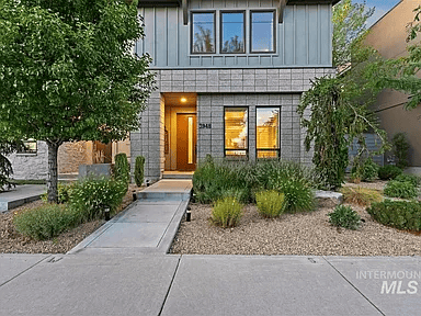 3948 E Parkcenter Blvd