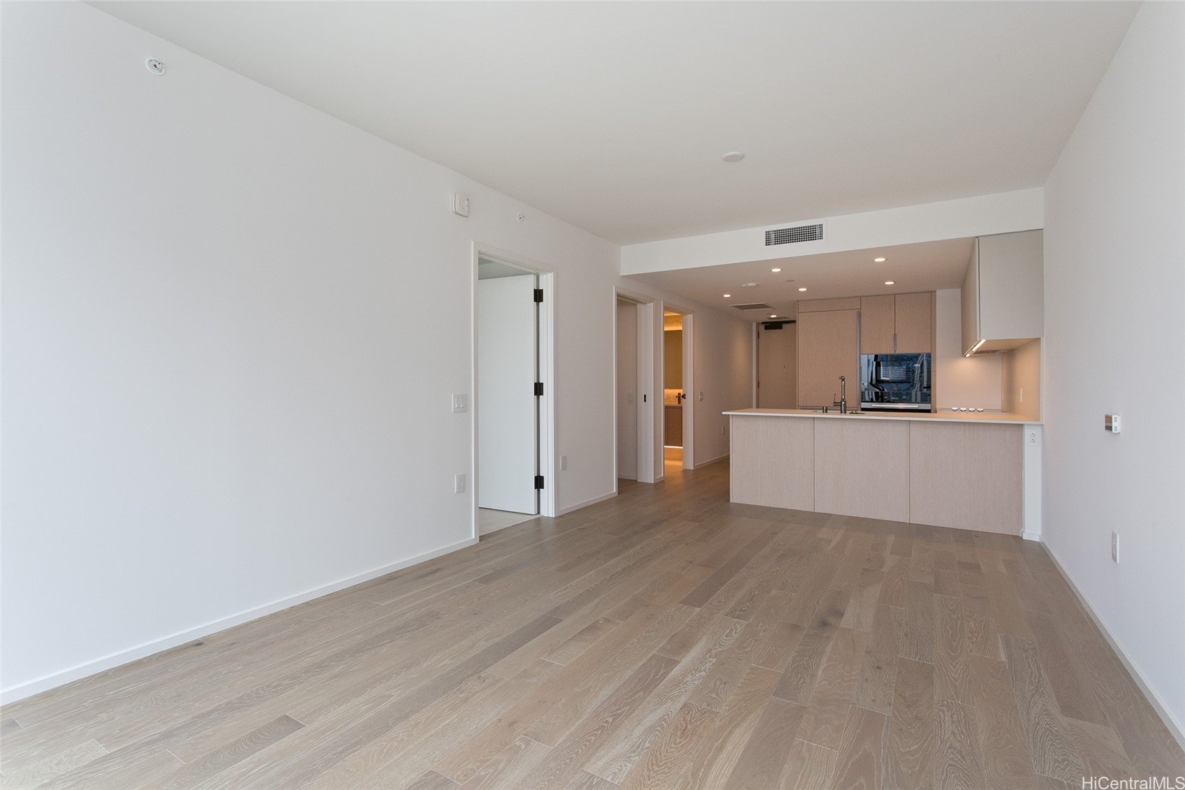 333 Ward Avenue #1607
