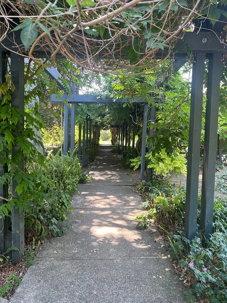 172 Toyon Rd