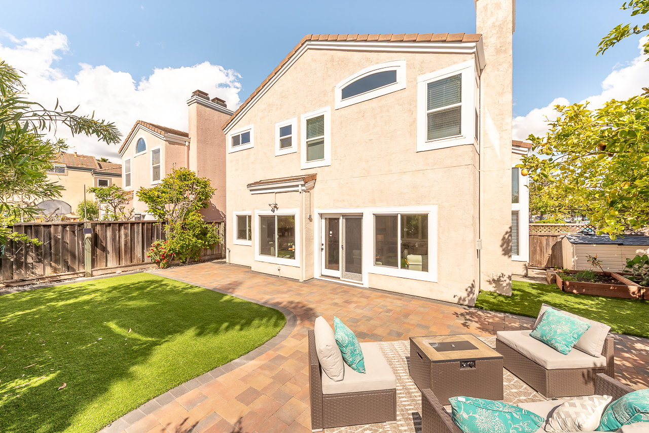 Meridien Court - Gated Community!