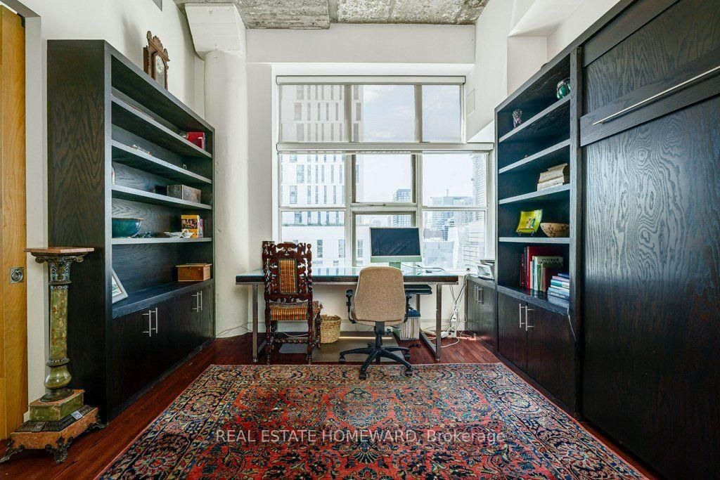 LOFT WITH PRIVATE TERRACE