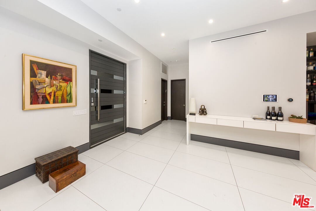 2122 Castle Heights Ave