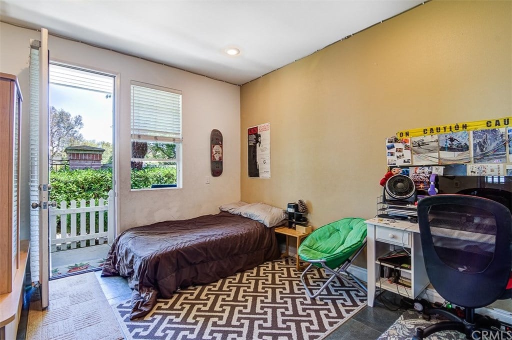 7461 Shelter Cove Cir