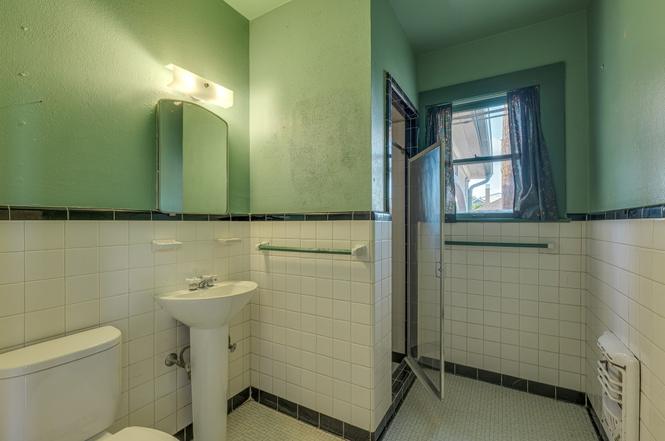 614 W 32nd St