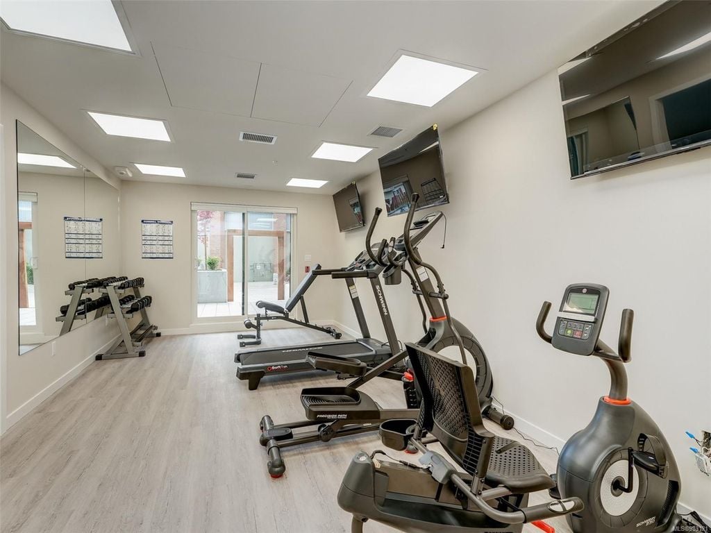 654 Granderson Rd, #212