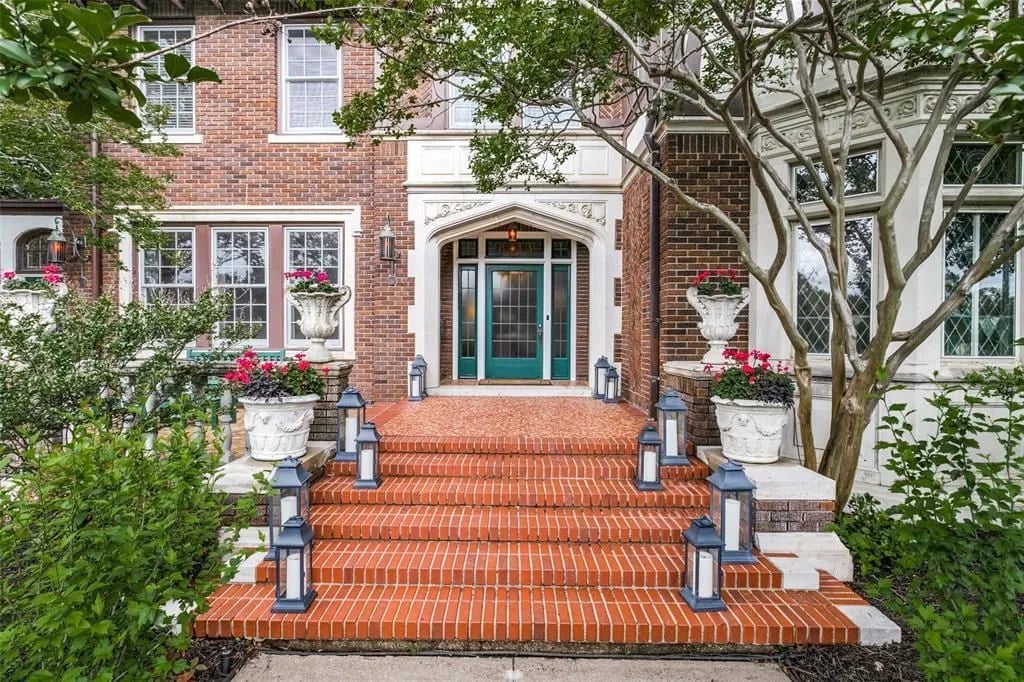 The Crown Jewel of Swiss Avenue Could Be Yours for $3.15 Million