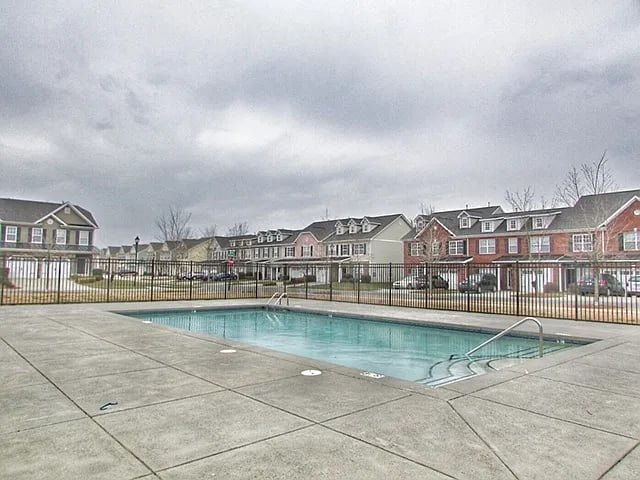4613 Tradd Cir