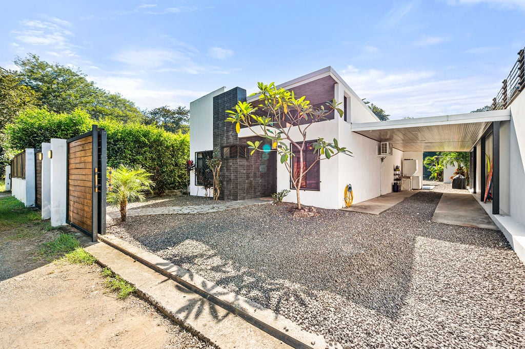 Casa Bamboo | Modern Coastal Home with Saltwater Pool