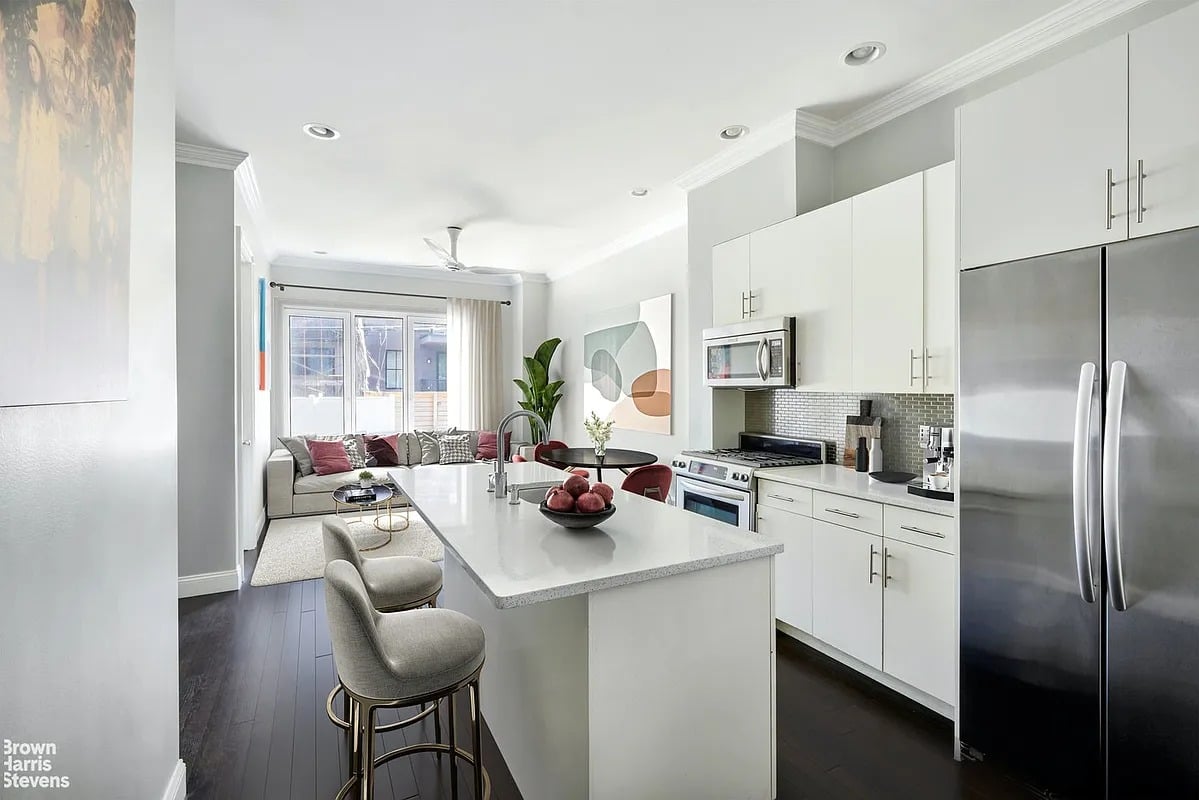 51 Woodhull St #1B