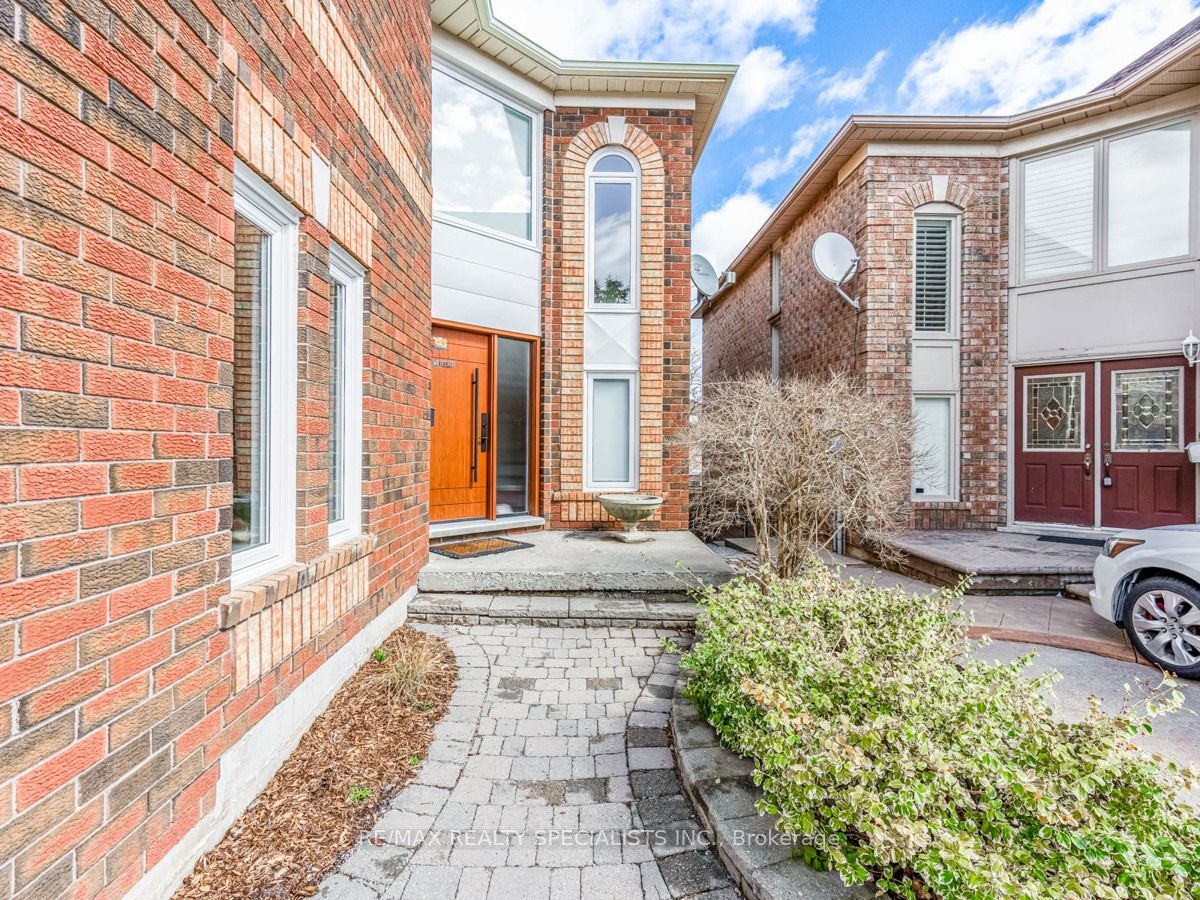 2416 Yorktown Cir