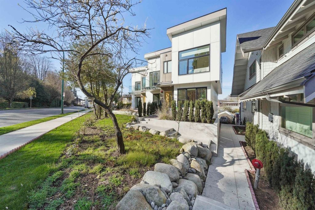 1217 Wolfe Ave