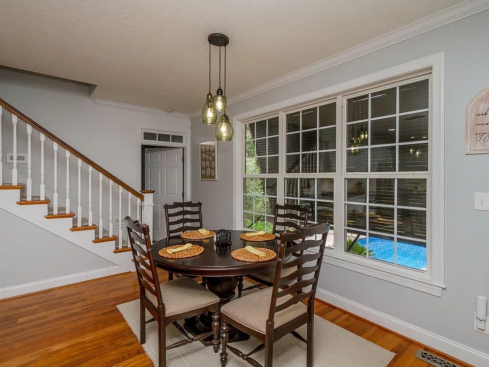 355 Gardenia Dr