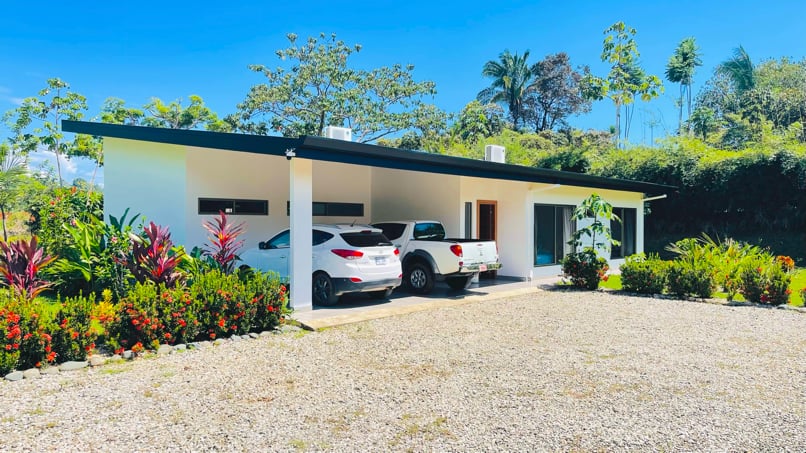 Modern 3-Bedroom Home with Pool in Gated Community, Ojochal, Costa Rica