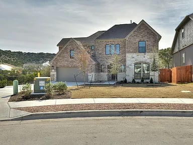 18005 Crofton Cv