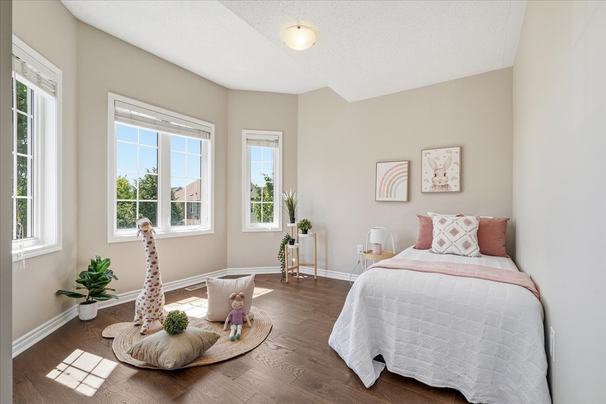 2383 Calloway Dr, Oakville