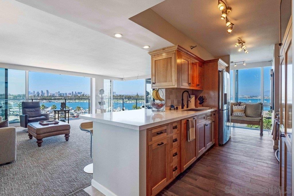 1750 Avenida Del Mundo #402