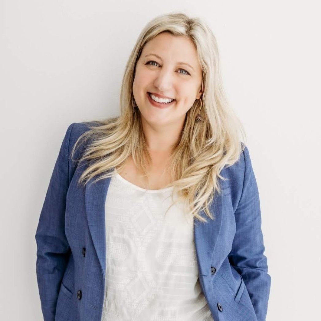 Amanda Cox Zuppan White Bear Lake, MN Real Estate Agent Headshot