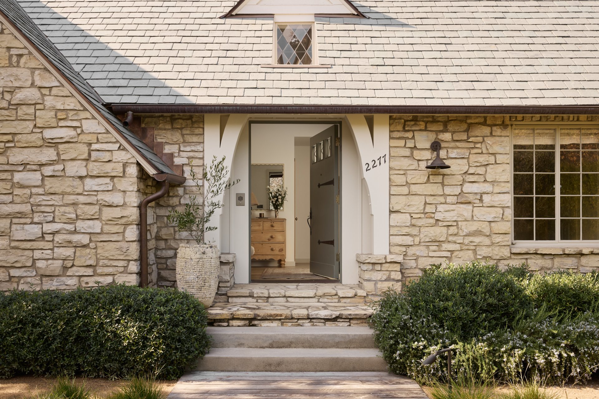 2277 Mandeville Canyon Rd, Brentwood