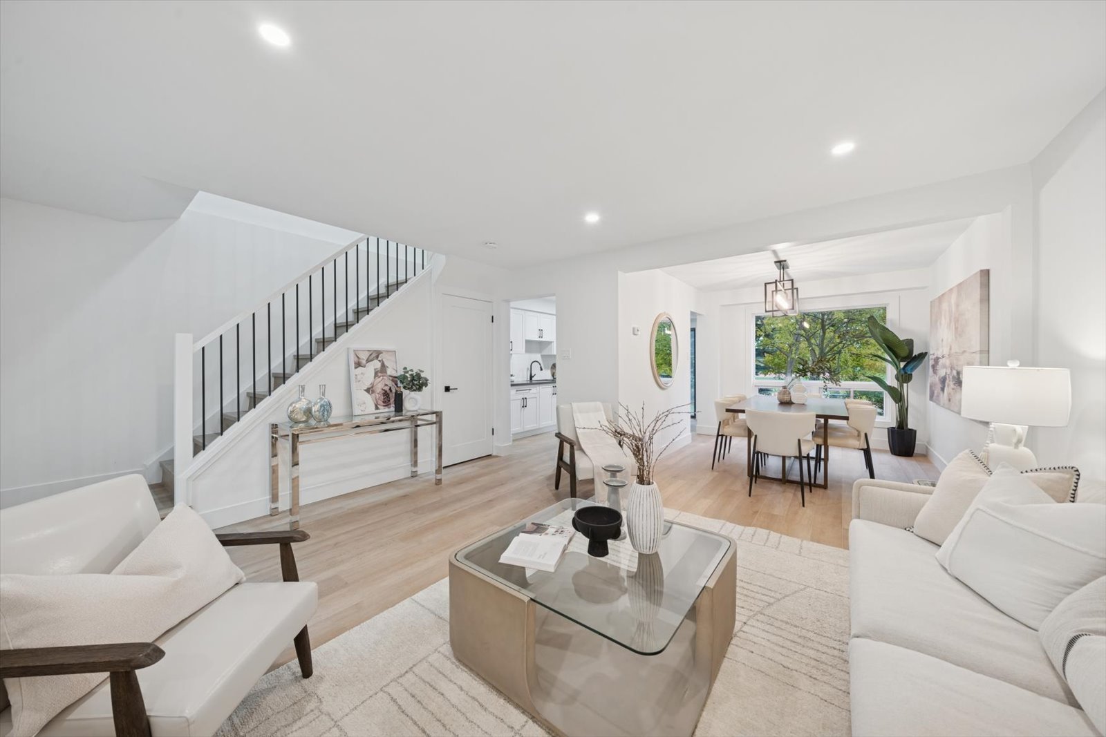 62 Pepperell Cres