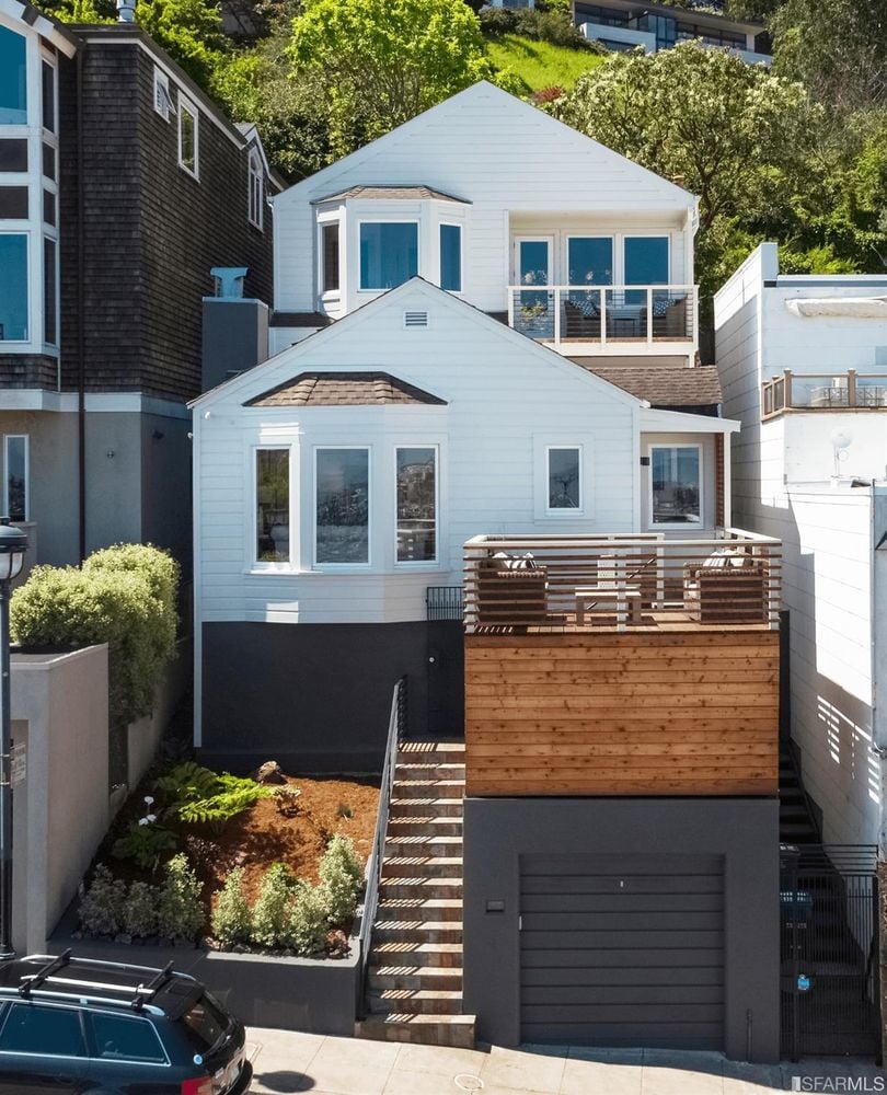 32 Laidley St