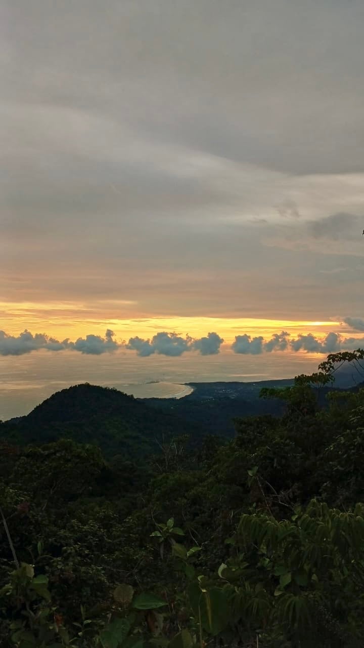 Los Cerritos Farm – 6.4 Acres of Ocean & Mountain Serenity