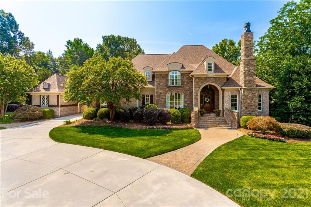 7295 Three Sisters Ln