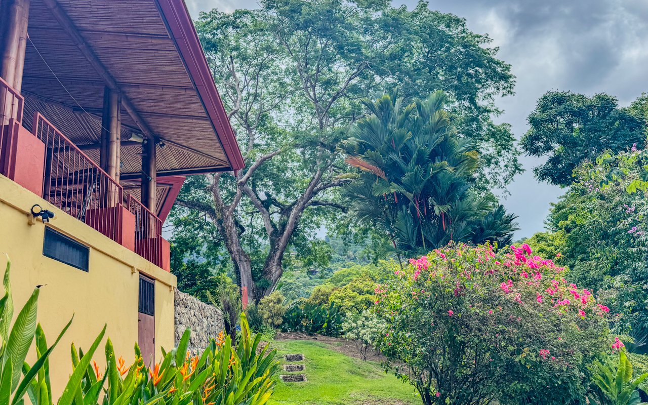Tropical Getaway with Two Villas and Lush Gardens Near the Heart of Uvita