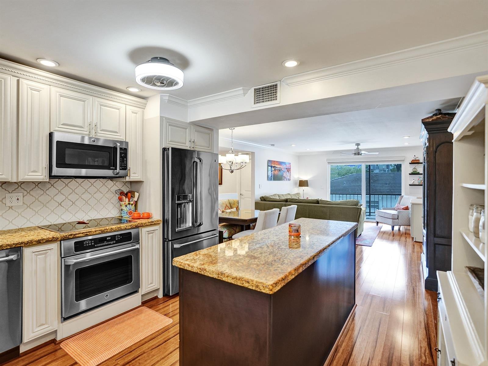 1212 SE 2nd Ct UNIT 301
