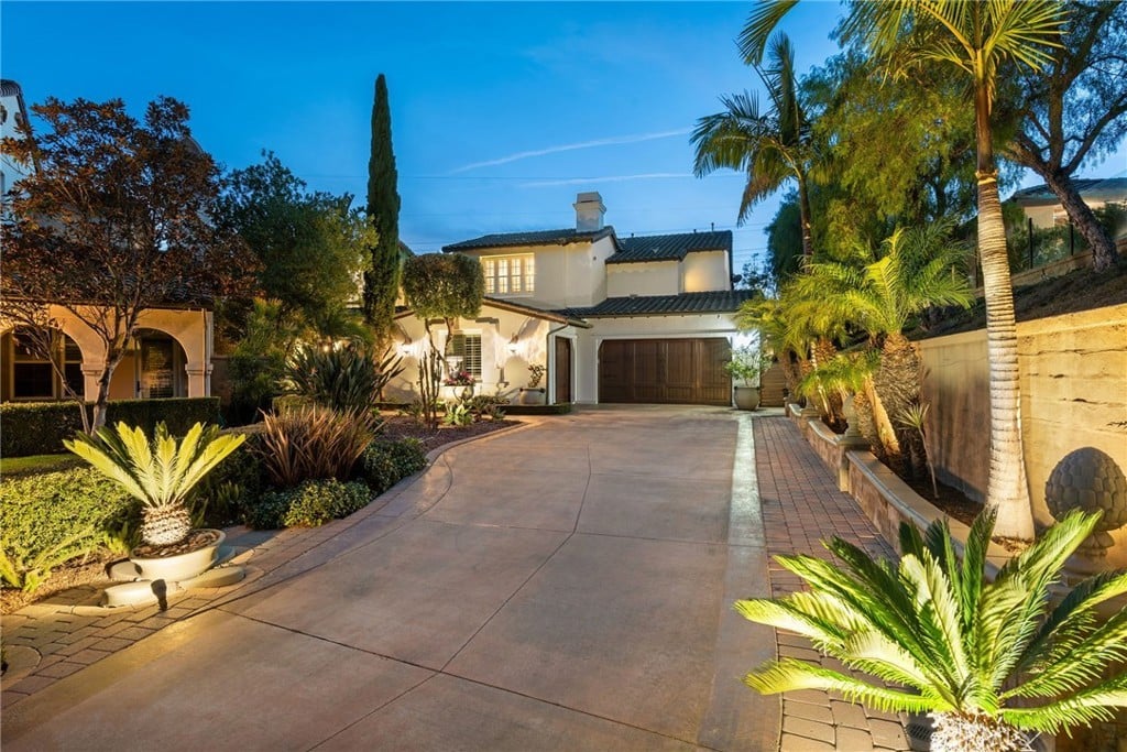 27452 Paseo Arco Clave