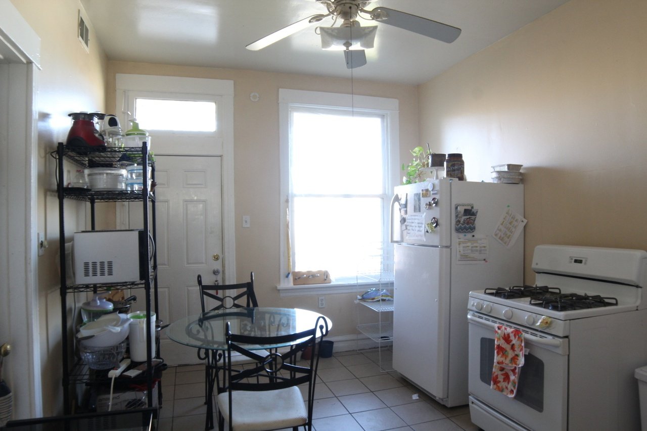 2912 W North Ave