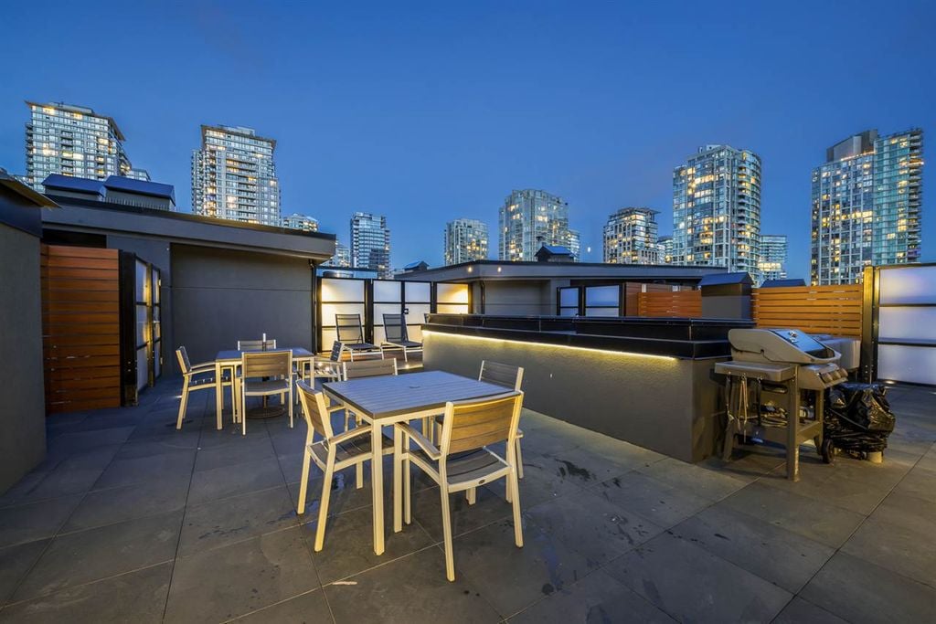 1066 Hamilton St, #303