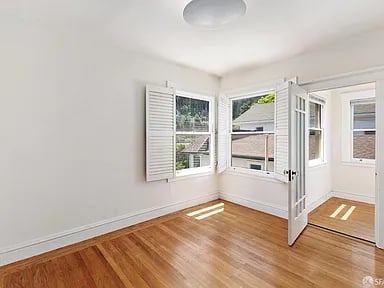 1255-1257 Shrader St