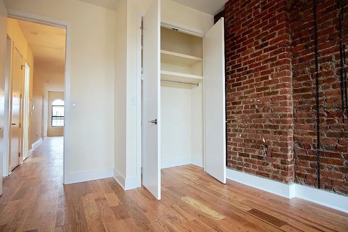 1273 Rogers Avenue #3