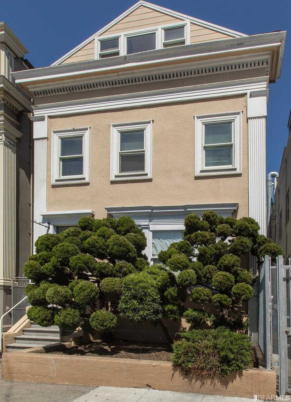 2906 Van Ness Avenue