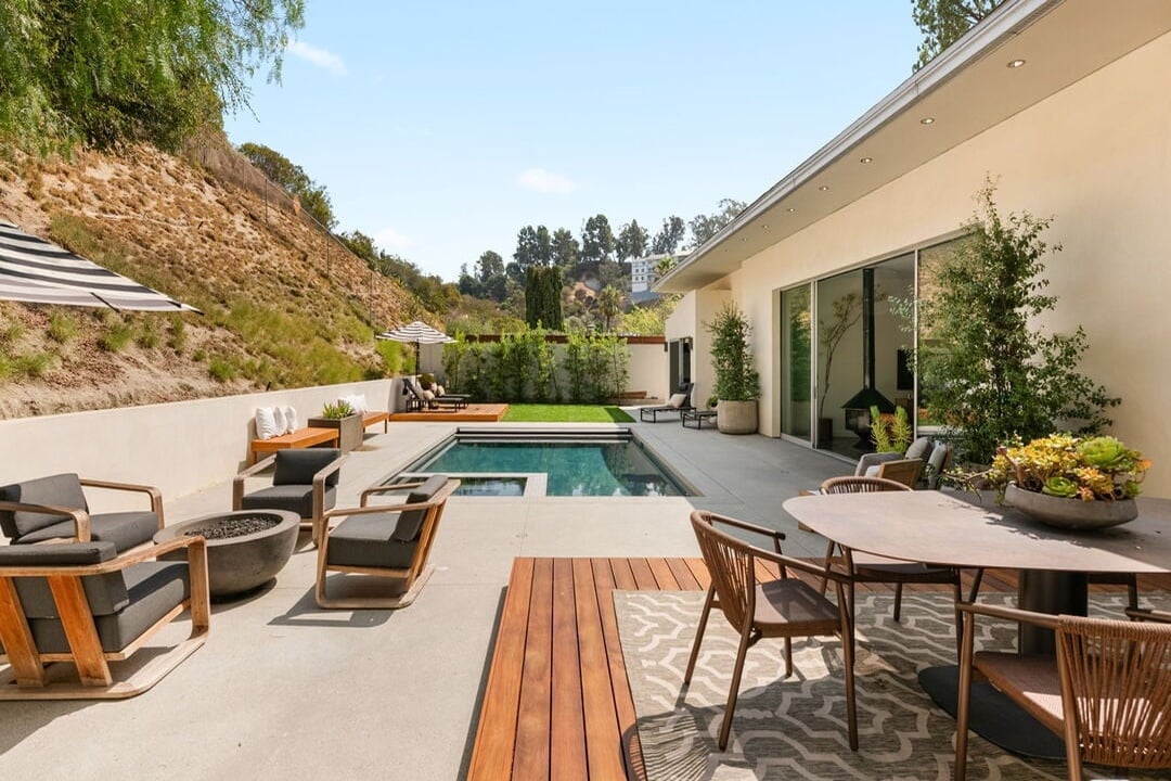 Northstar Pavilion, Amor Rd, 90046