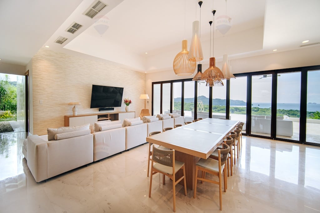 Cortez Amarillo 4 | Newly Renovated 5-Bedroom Ocean-View Luxury Home in Reserva Conchal