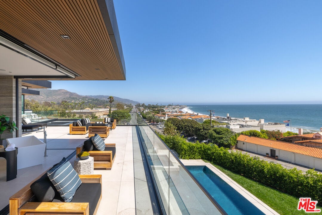 Zenith Horizon, Malibu Rd, 90265