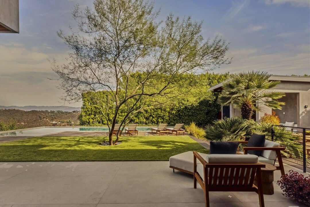 Aria Vista, Stradella Rd, 90077