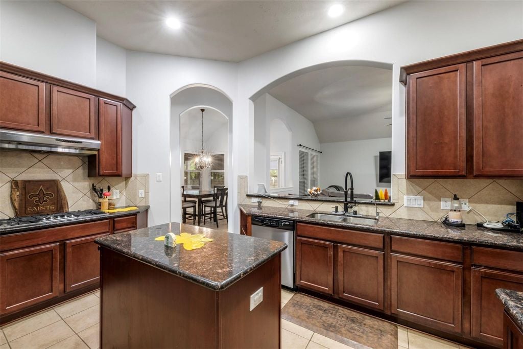 3011 Douglas Creek Ln