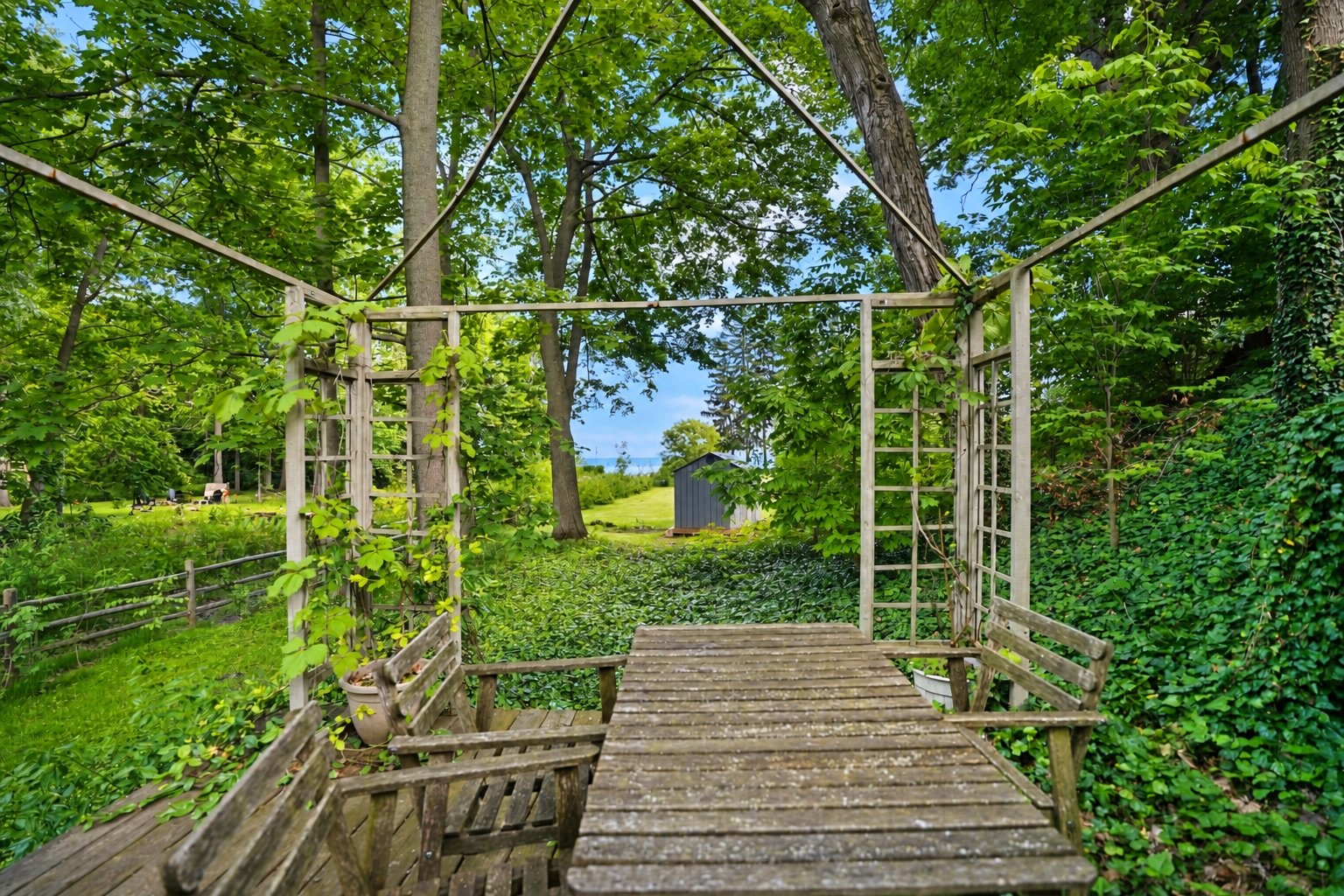 5052 Lakeshore Road, Burlington